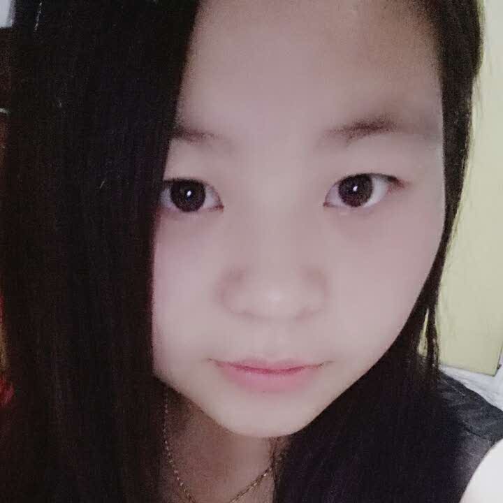 纯纯的头像