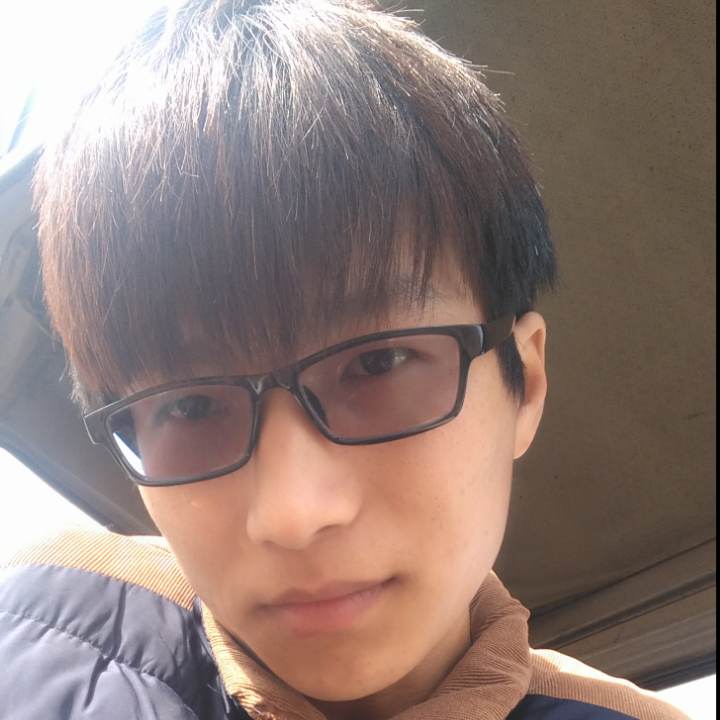 只会逃跑的头像