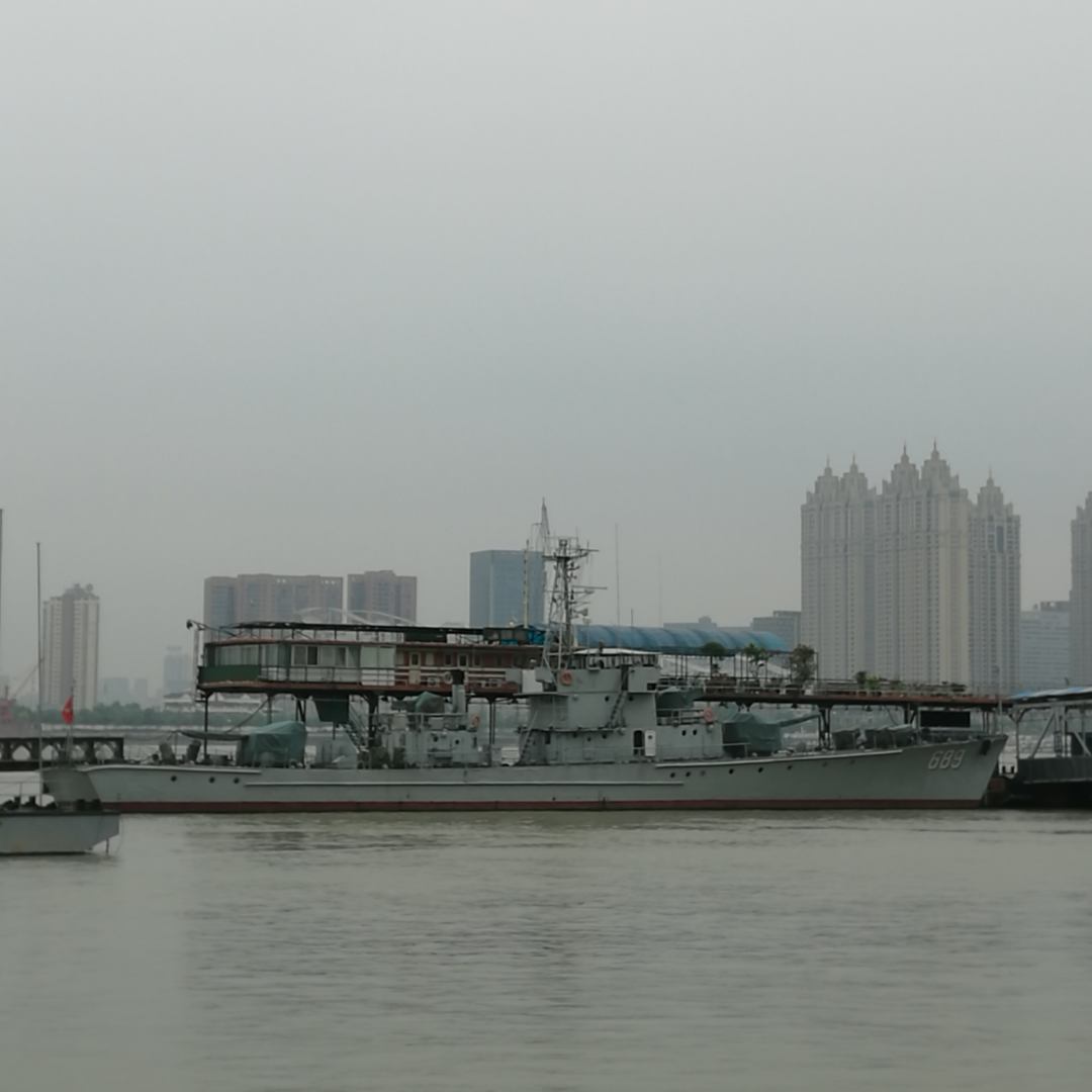 爷来逛街的头像