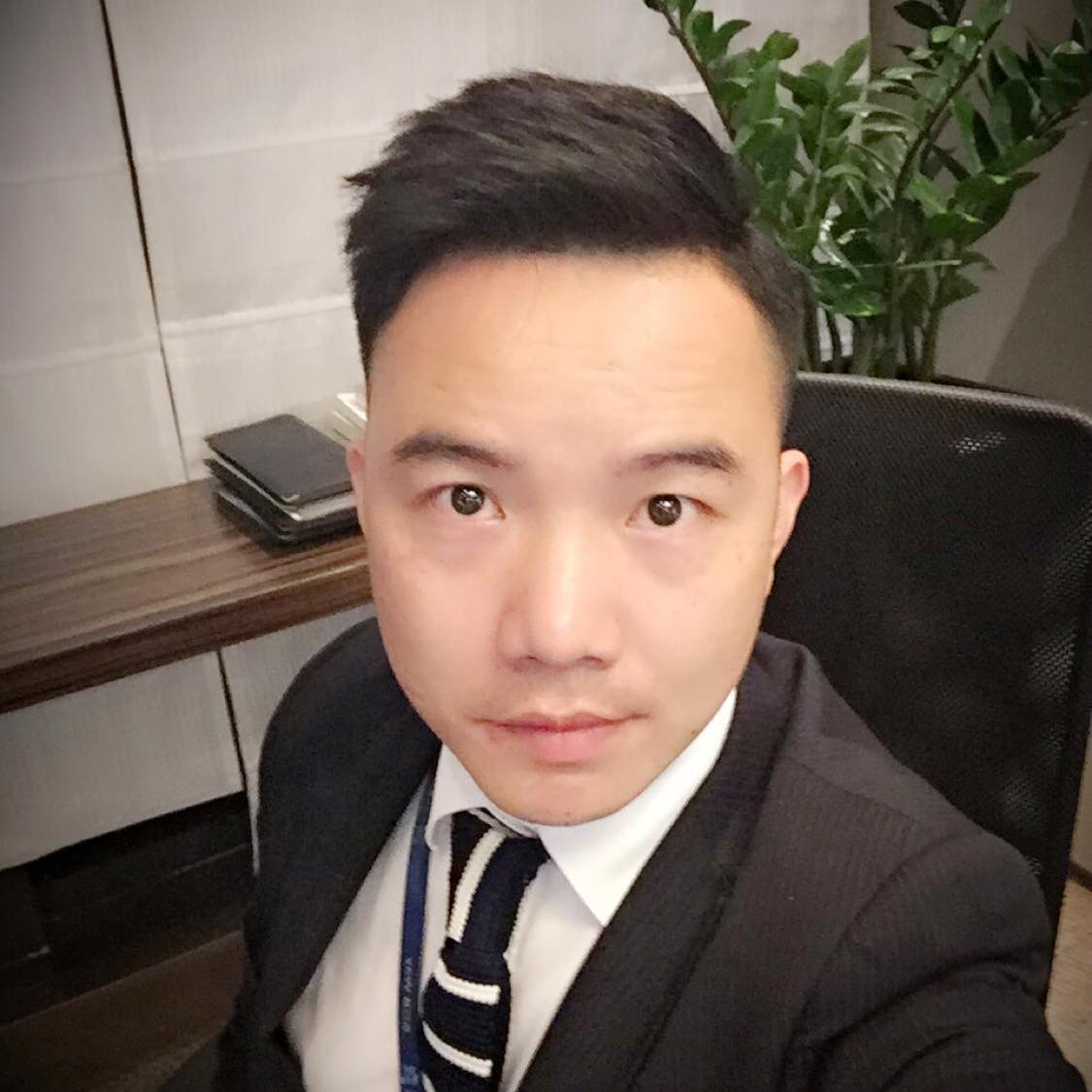 叫我老詹