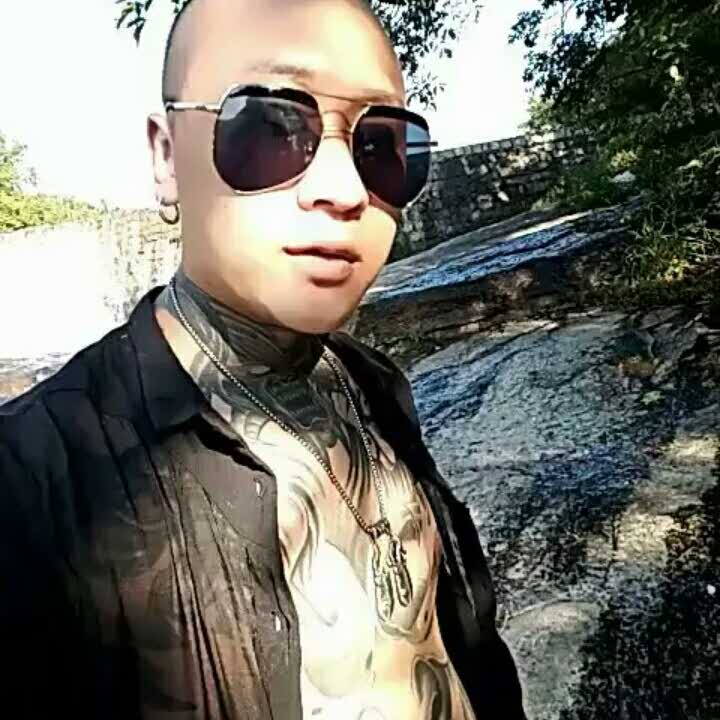 喔豁豪横的头像