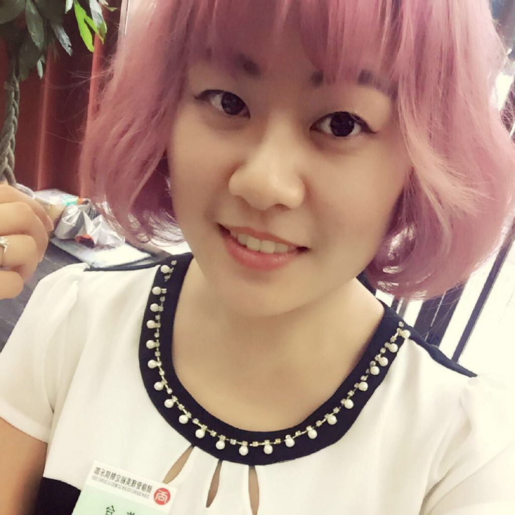 织女喜欢看短故事的头像