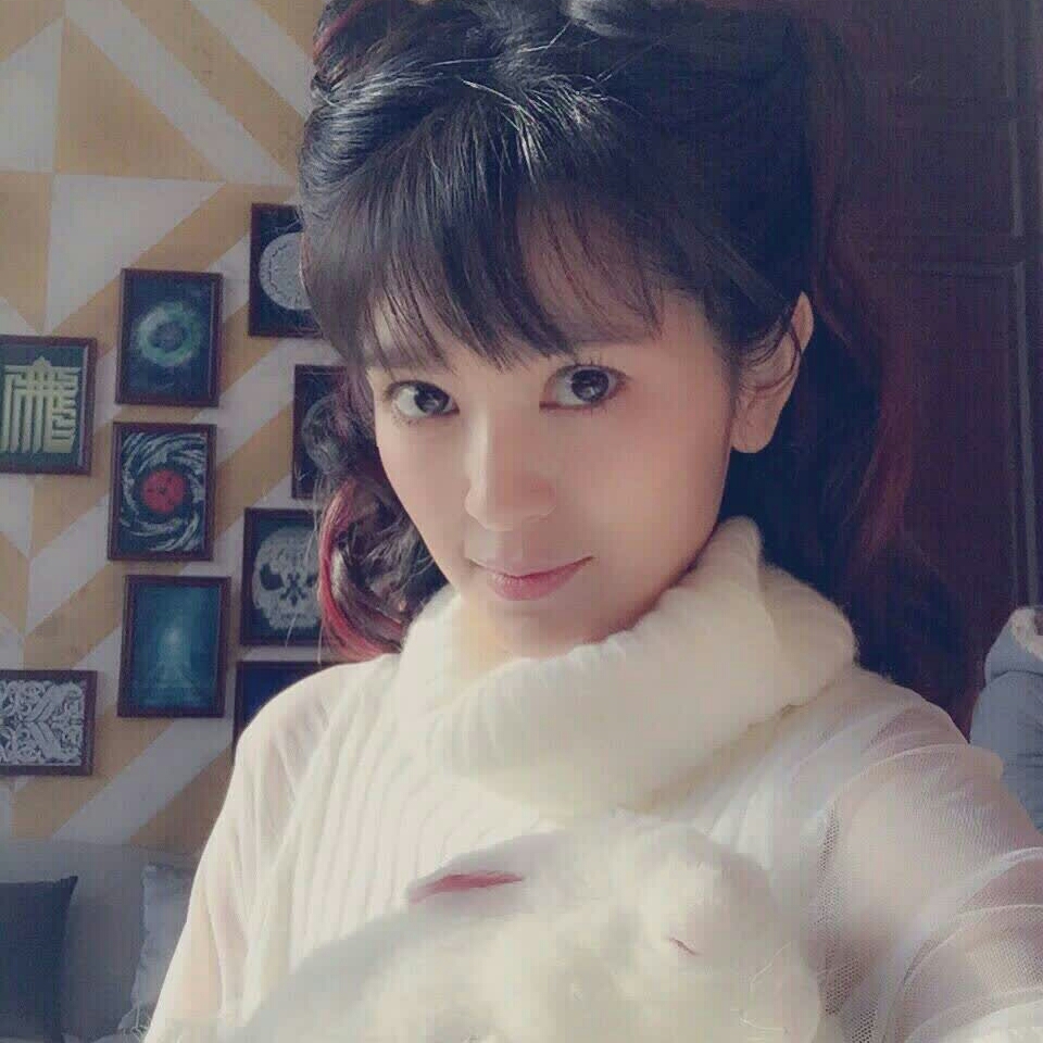 我将回以凝视的头像