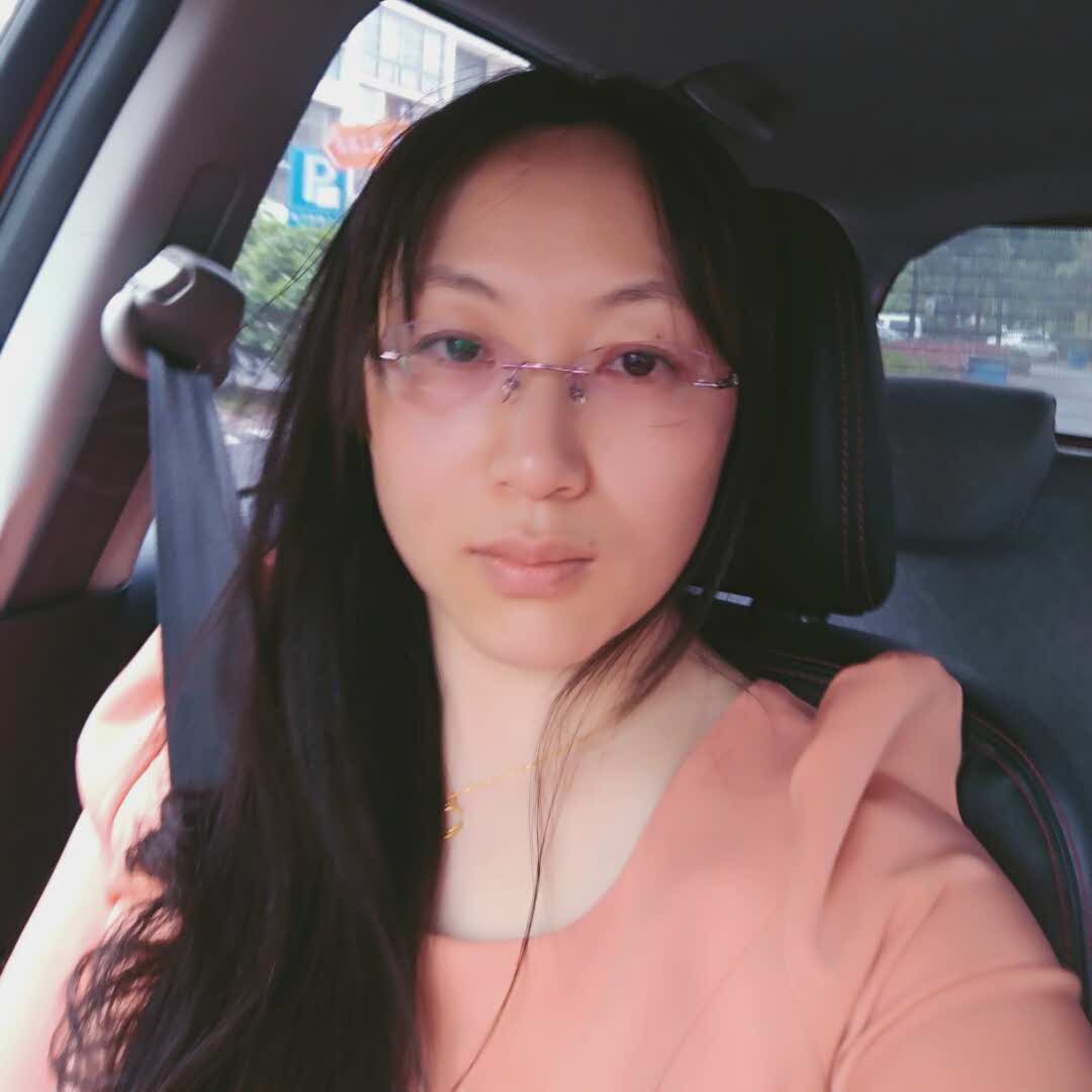 游在天空的鱼的头像