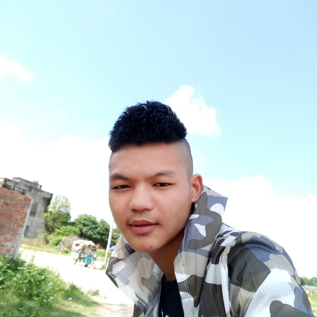 微信公众号搜索(哈片)进更多精彩搞笑视频群!