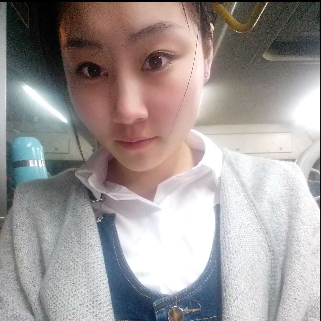 莹莹的头像