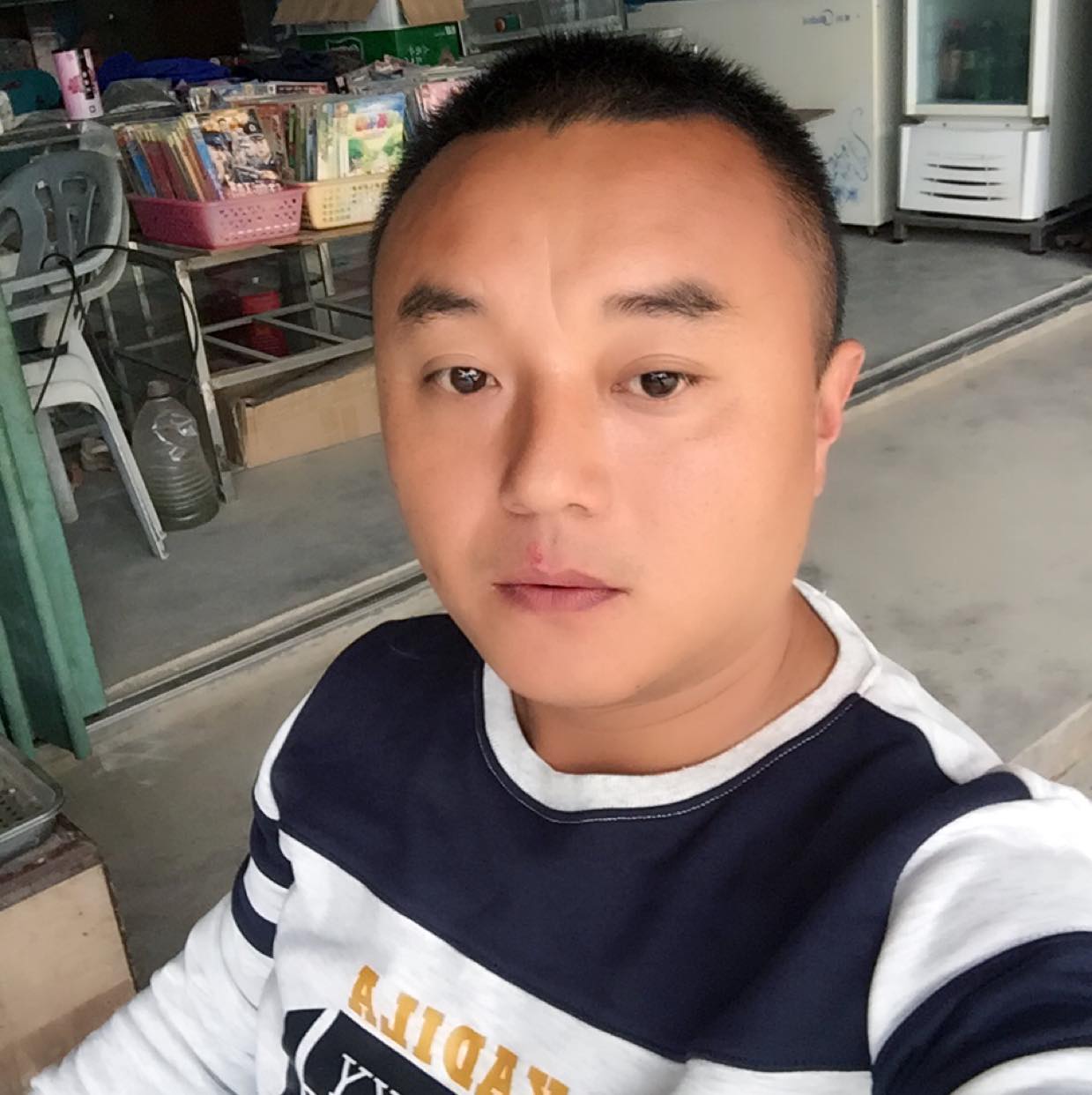 忧郁的斗帝在打铁的头像