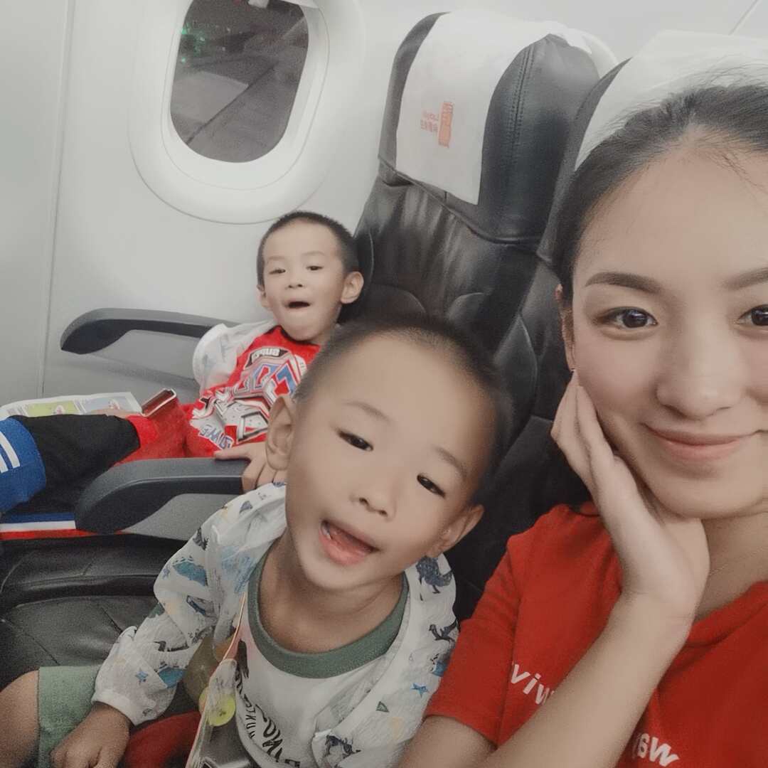 小黑TWO的头像