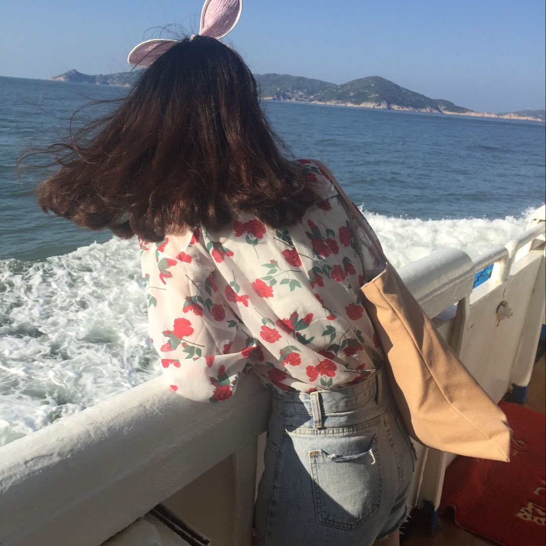 深蓝的头像
